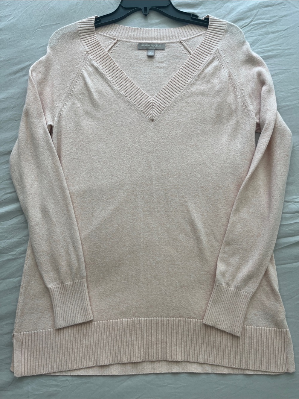 Banana Republic Pale Pink V-Neck Sweater